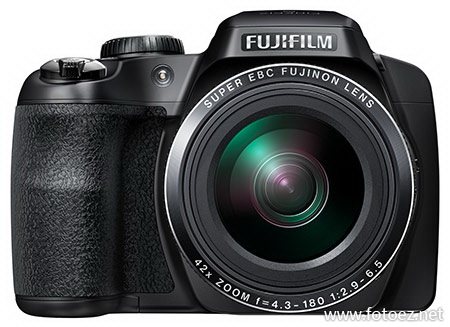 Fujifilm FinePix S8300